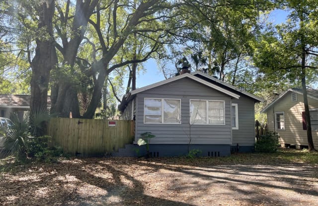 3352 COLLEGE ST - 3352 College Street, Jacksonville, FL 32205