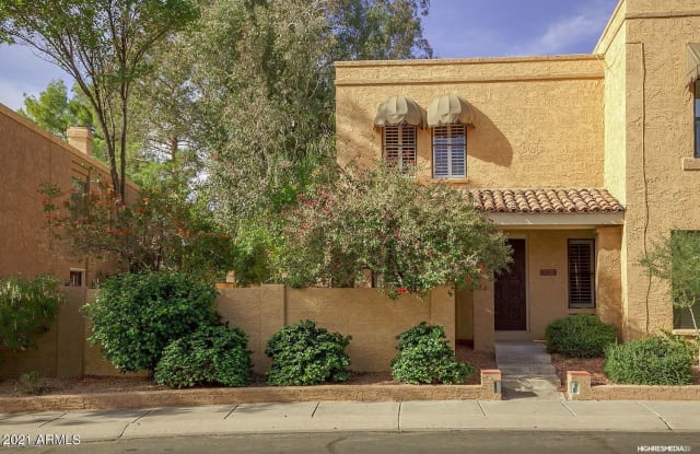 10420 N 11TH Place - 10420 East North Lane, Phoenix, AZ 85020