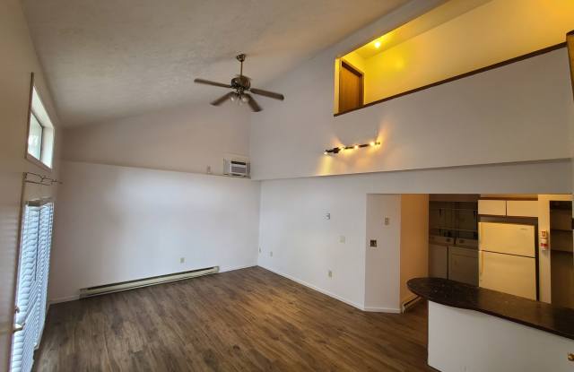 3 bedroom, 2 bathroom unit available 5/19/27 Gallery 3