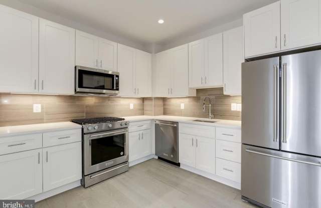 4008 EDMUNDS NW Gallery 3