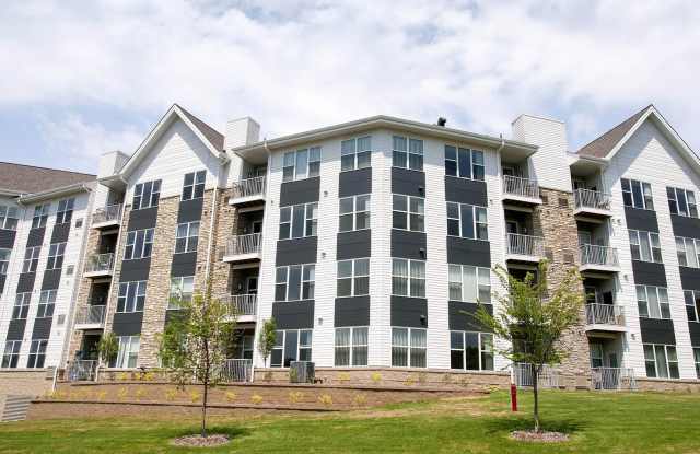 River North Apartments - Senior and Affordable Housing Gallery 3