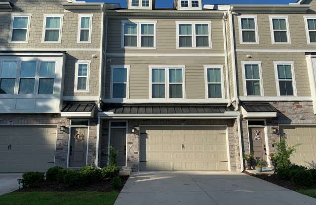 4-bedroom, 3.5-bath townhouse in Dye Estates photos photos