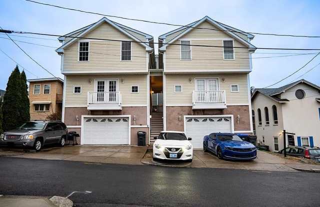5 Hewitt Street - 5 Hewitt Street, Providence, RI 02909