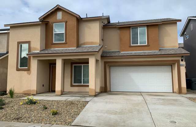 Two Weeks Free Rent – A Great Start to Your New Home!Beautiful 2 Story Home Ready To Be Home! - 3643 Venice Avenue, Merced, CA 95348