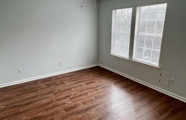 5061 Peachtree Avenue photos photos