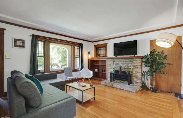 679 Stanford Ave - 679 Stanford Avenue, Palo Alto, CA 94306