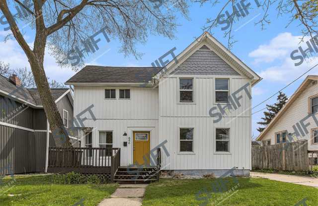 846 Logan St SE photos photos