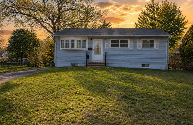 3 Bedroom Single-Family Ranch Home in Toms River photos photos