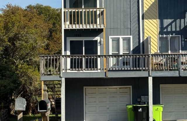 2 Bedroom, 1.5 bath Townhouse at the beach photos photos