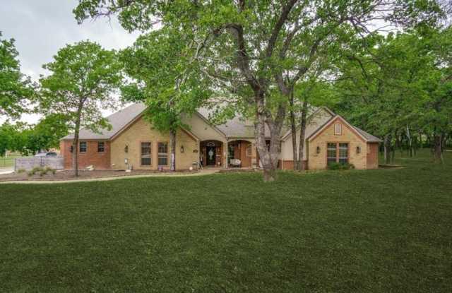 101 Oakwood Drive photos photos