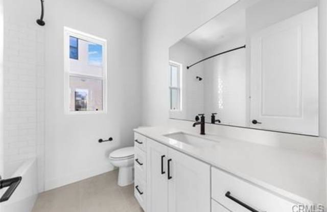 123 Bosal - 123 Bosal, Irvine, CA 92618