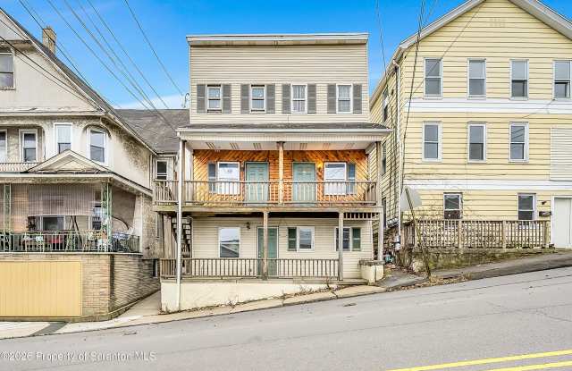 1009 W Lackawanna Avenue photos photos