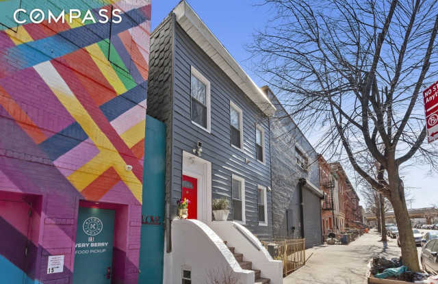 17 Vanderbilt Avenue - 17 Vanderbilt Avenue, Brooklyn, NY 11205