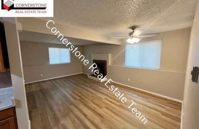 2820 W Platte Ave - C photos photos