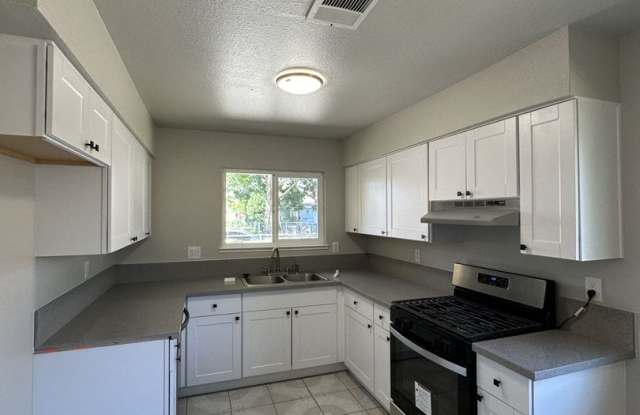 3 bed 2 bath Cozy Home! photos photos