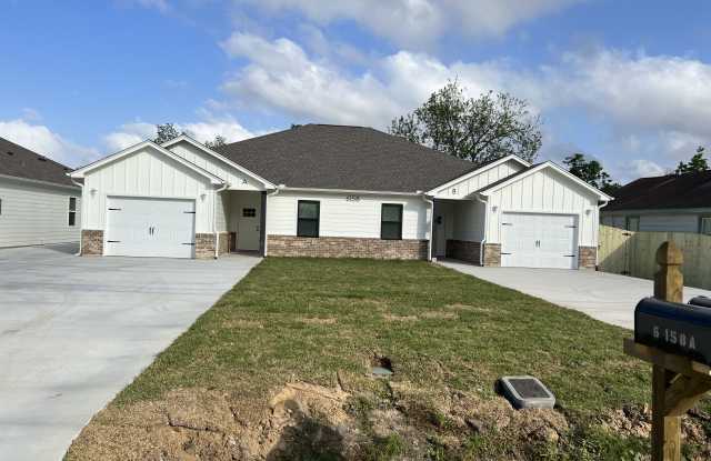 6158 Mire St - 6158 Mire Street, Groves, TX 77619