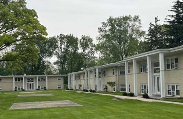 1036 E Division St photos photos