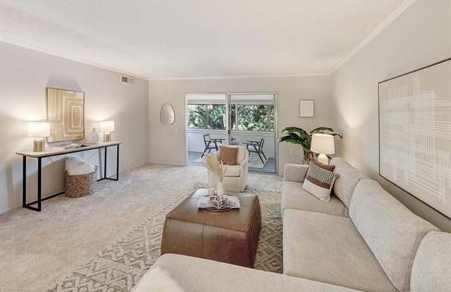 Spacious Rossmoor 2/2 Condo Available Now! - 1424 Canyonwood Court, Walnut Creek, CA 94595