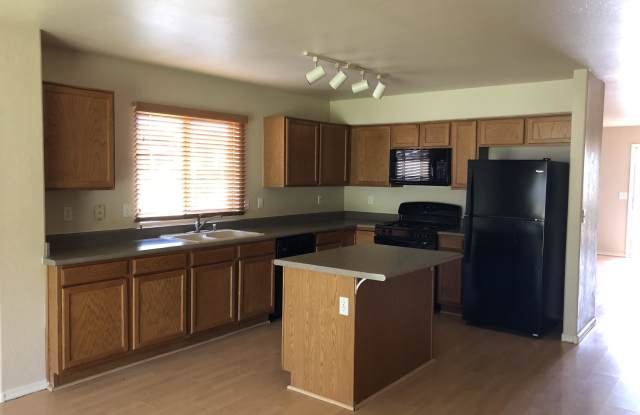 842 E MONONA Drive Gallery 2