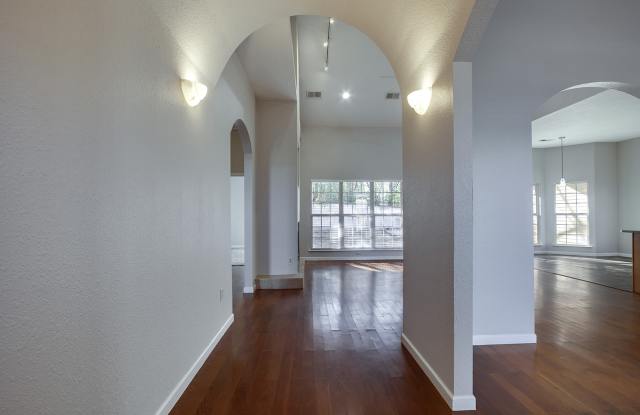 110 Hillvale Lane Gallery 4