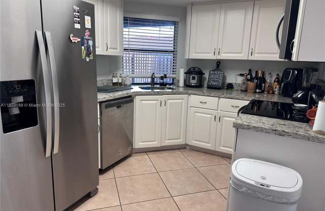15205 SW 48th Ter photos photos