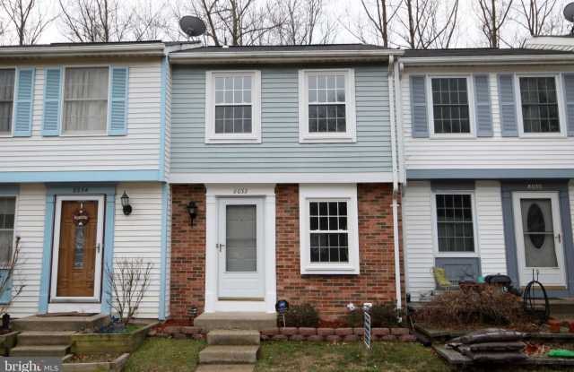 8032 GRANDVIEW Court - 8032 Grandview Court, Newington Forest, VA 22153