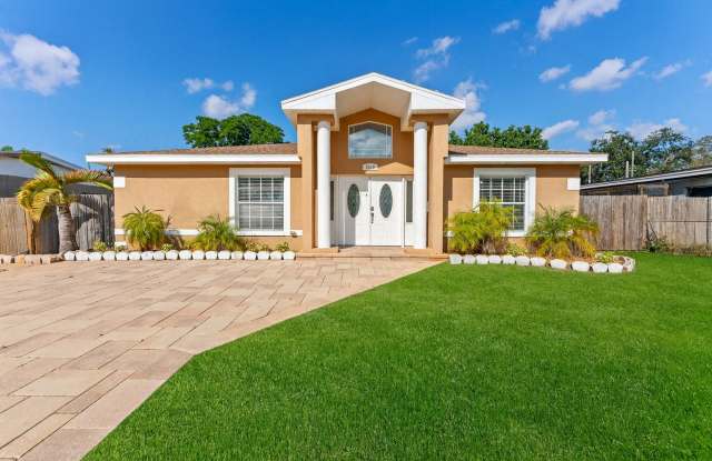 6515 34th Avenue North photos photos