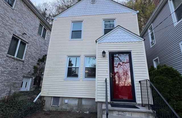 698 Undercliff Avenue photos photos