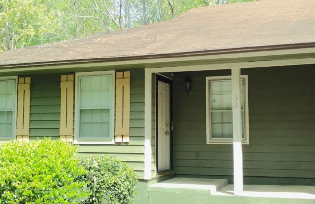 32 Oakwood Dr - 32 Oakwood Drive, Wade Hampton, SC 29609