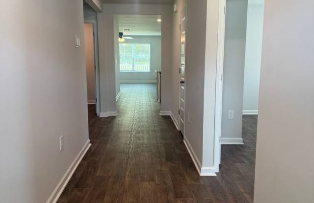 339 ELIZABETH DRIVE Gallery 4
