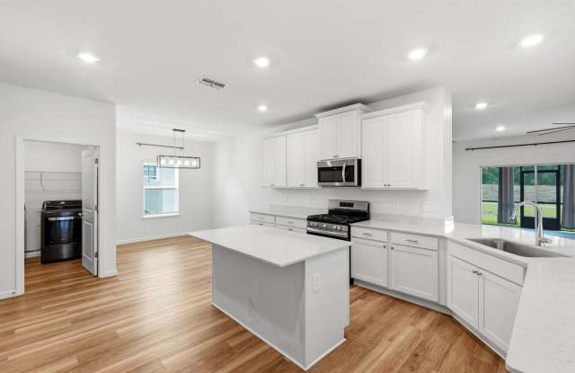 Stunning New Construction Home in Trailhead Landing Gallery 4