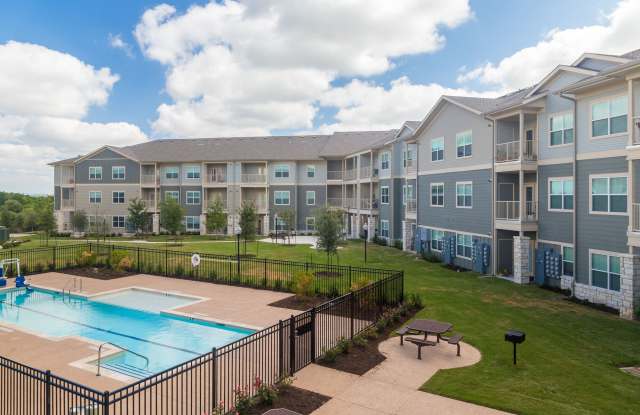 The Villages at Ben White - Senior Housing Gallery 4