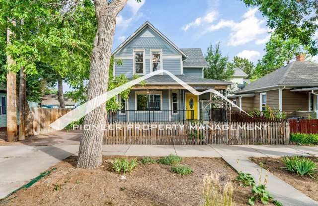 Charming 3BR Victorian Near Old Colorado City with 3 bedroom/ 1.5 bathroom photos photos Charming 3BR Victorian Near Old Colorado City with 3 bedroom/ 1.5 bathroom photos photos