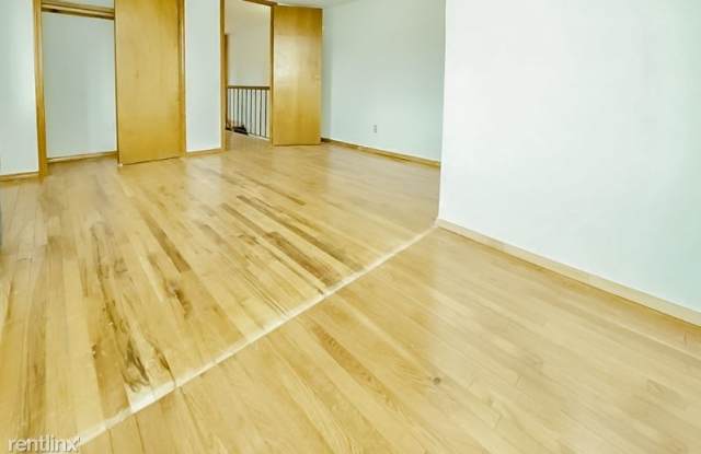 29 7th Ave 2D Gallery 2