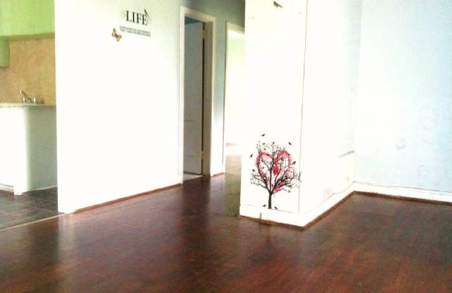 2216 Yadkin Ave Gallery 2
