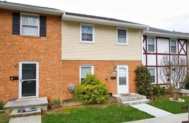 3 Bedroom 3.5 Bath Townhouse Gallery 3