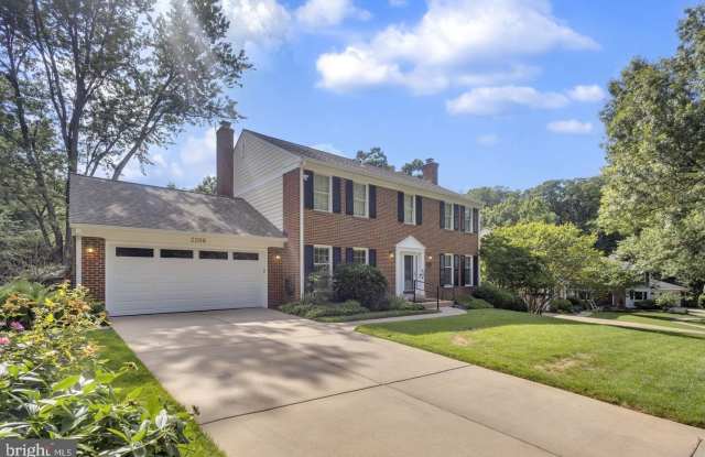 2206 FORT WARD Place Gallery 1