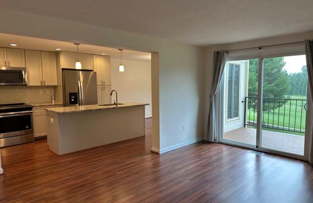 1823 N SHORE Court Gallery 3