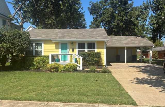 303  NW D  ST photos photos