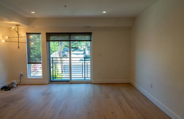 1631 Montello Avenue Northeast Unit PH#1 - 1 Gallery 4