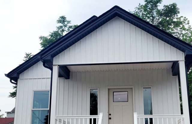 Beautiful new built three-bedroom, two-bathroom house close to downtown Lynchburg! photos photos