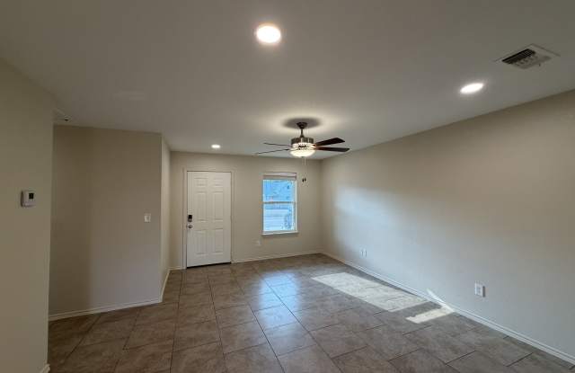 1204 Ferguson Street - 2 Gallery 4