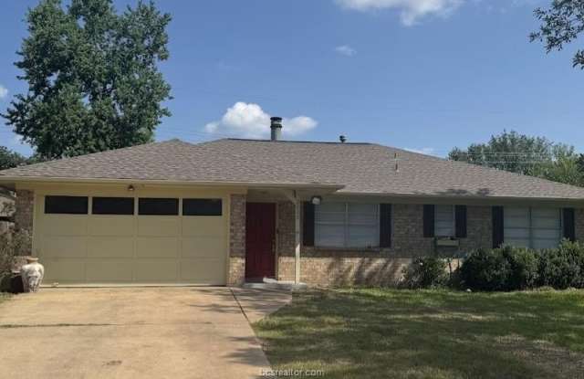2608 Cypress Circle photos photos