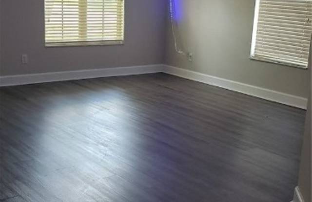 18593 Miami Boulevard Gallery 3