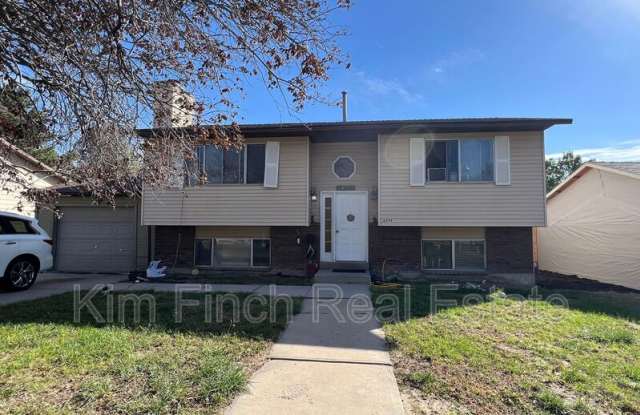 6099 S Country Hills Drive - 6099 3840 West, Taylorsville, UT 84129