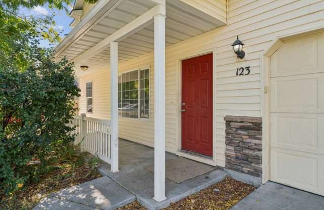 123 Chapparosa Court East Gallery 3