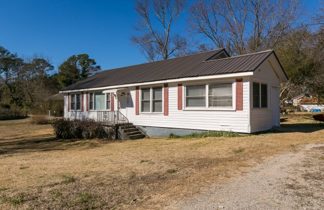 200 23rd Ave NE - 200 23rd Avenue Northeast, Center Point, AL 35215