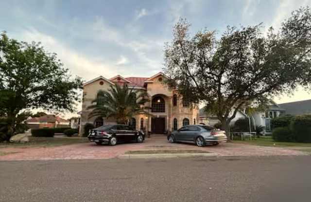 1804 Willow Creek Drive Gallery 1