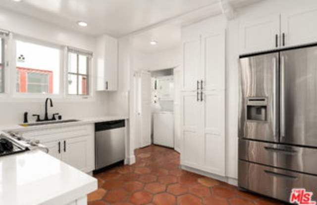 1210 Poinsettia Drive Gallery 2