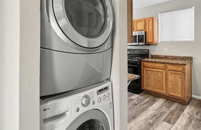 Refreshed 3BD 1BA Home with Parking! Gallery 4